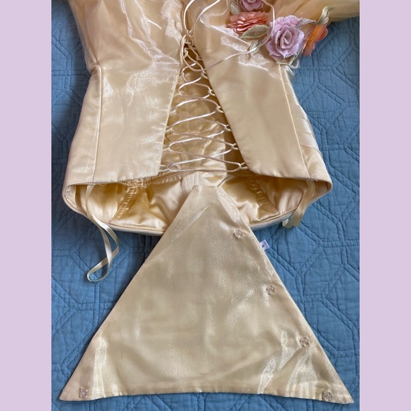 Night Moves | Yellow Ball Gown Prom Dress Corset Lace Up Back 3D Rose Appliqués - Picture 10 of 12